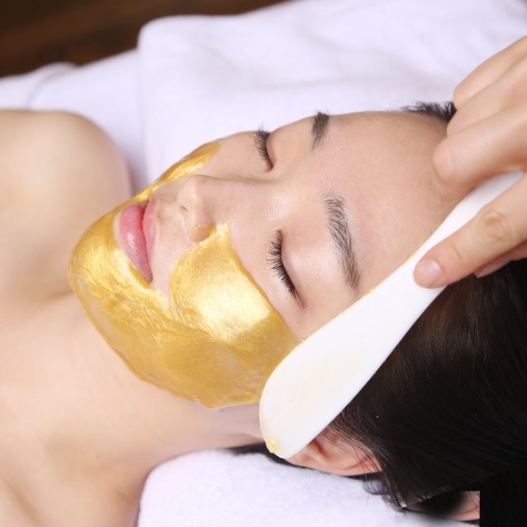 𝐺𝑜𝑙𝑑𝑒𝑛 𝐶𝑜𝑙𝑙𝑎𝑔𝑒𝑛 𝐹𝑎𝑐𝑖𝑎𝑙 - Picture 12 of 12